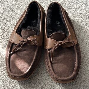 UGG Men's Brown Moccasin Shoes size 11